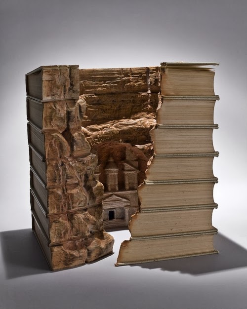 04-Guy-Laramee-Book-Sculptures-Encyclopedias-Dictionaries-www-designstack-co