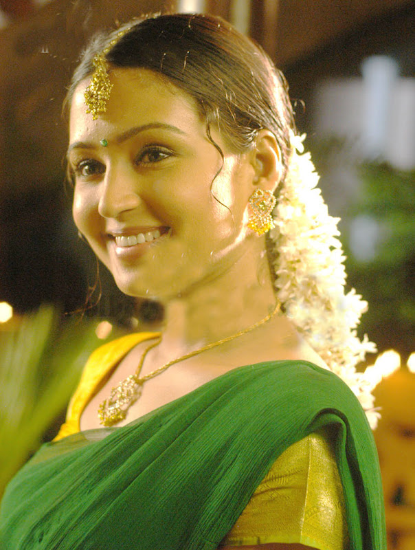 Tamil Actress Gajala Hot Stills Gajala Hot Navel Show glamour images