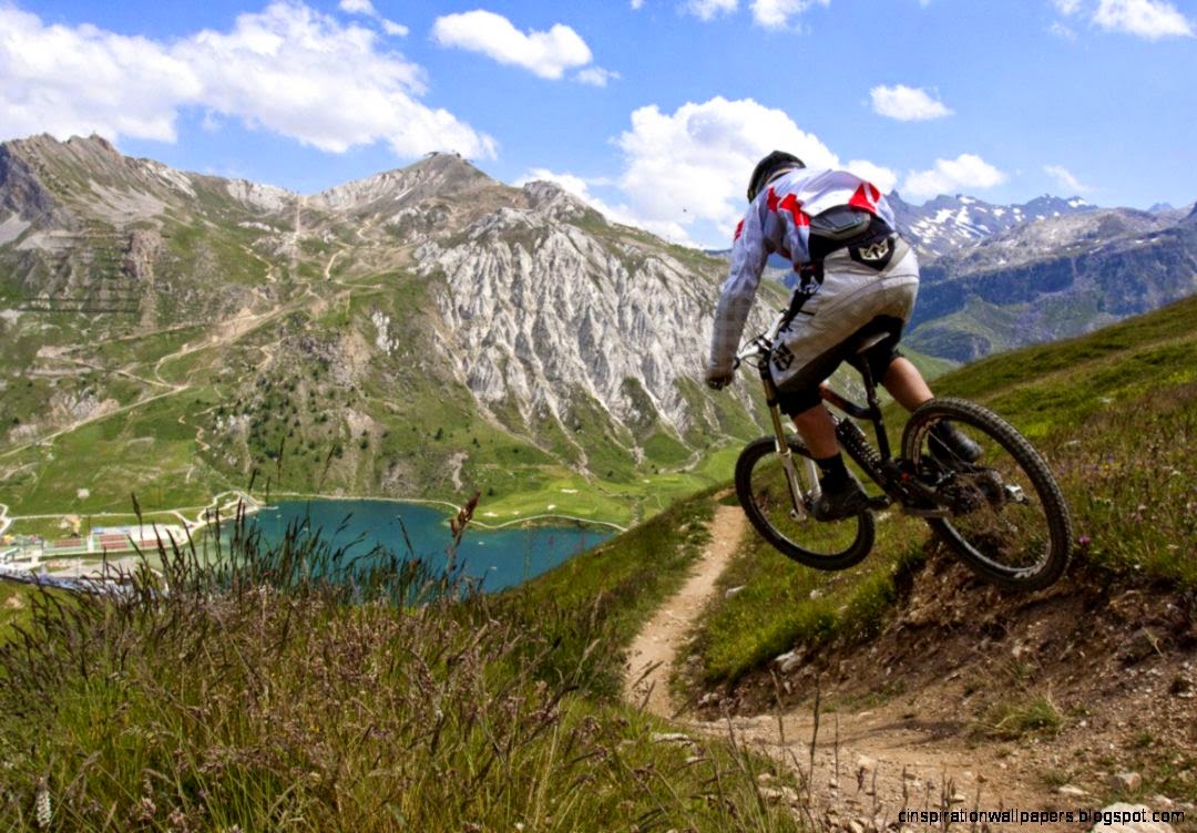 Mountain Biking in Tignes • Active Azur Mountain Biking in Tignes • Active Azur