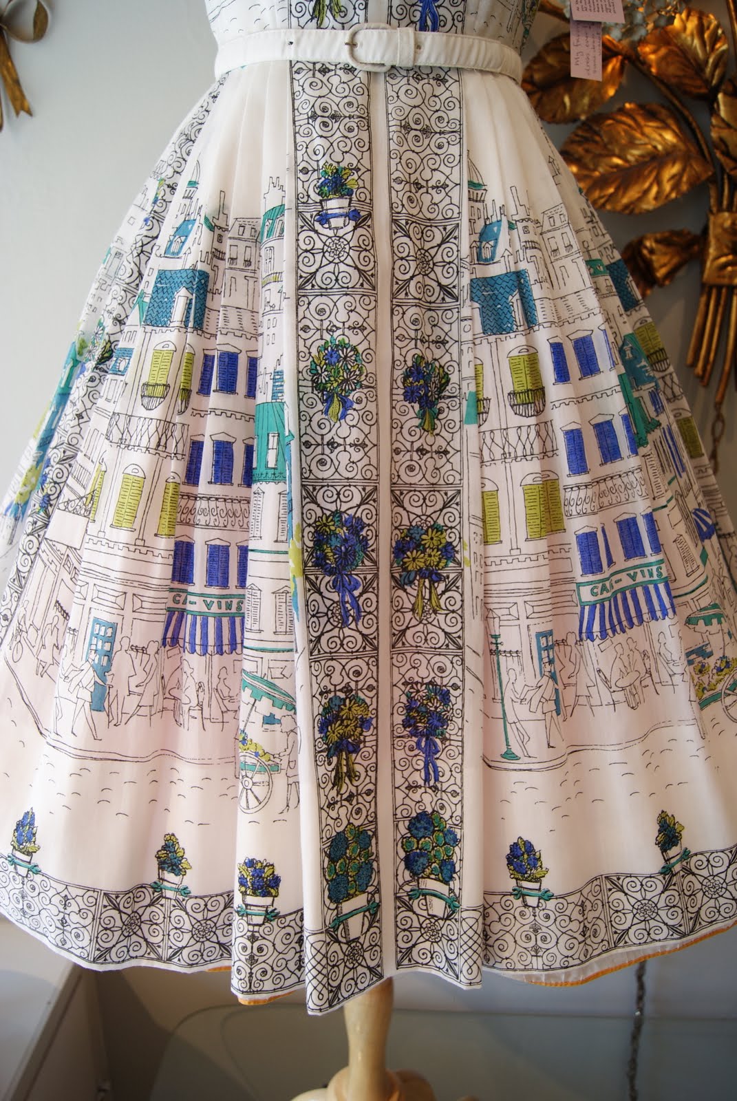 Xtabay Vintage Clothing Boutique Portland, Oregon Oh, the novelty!