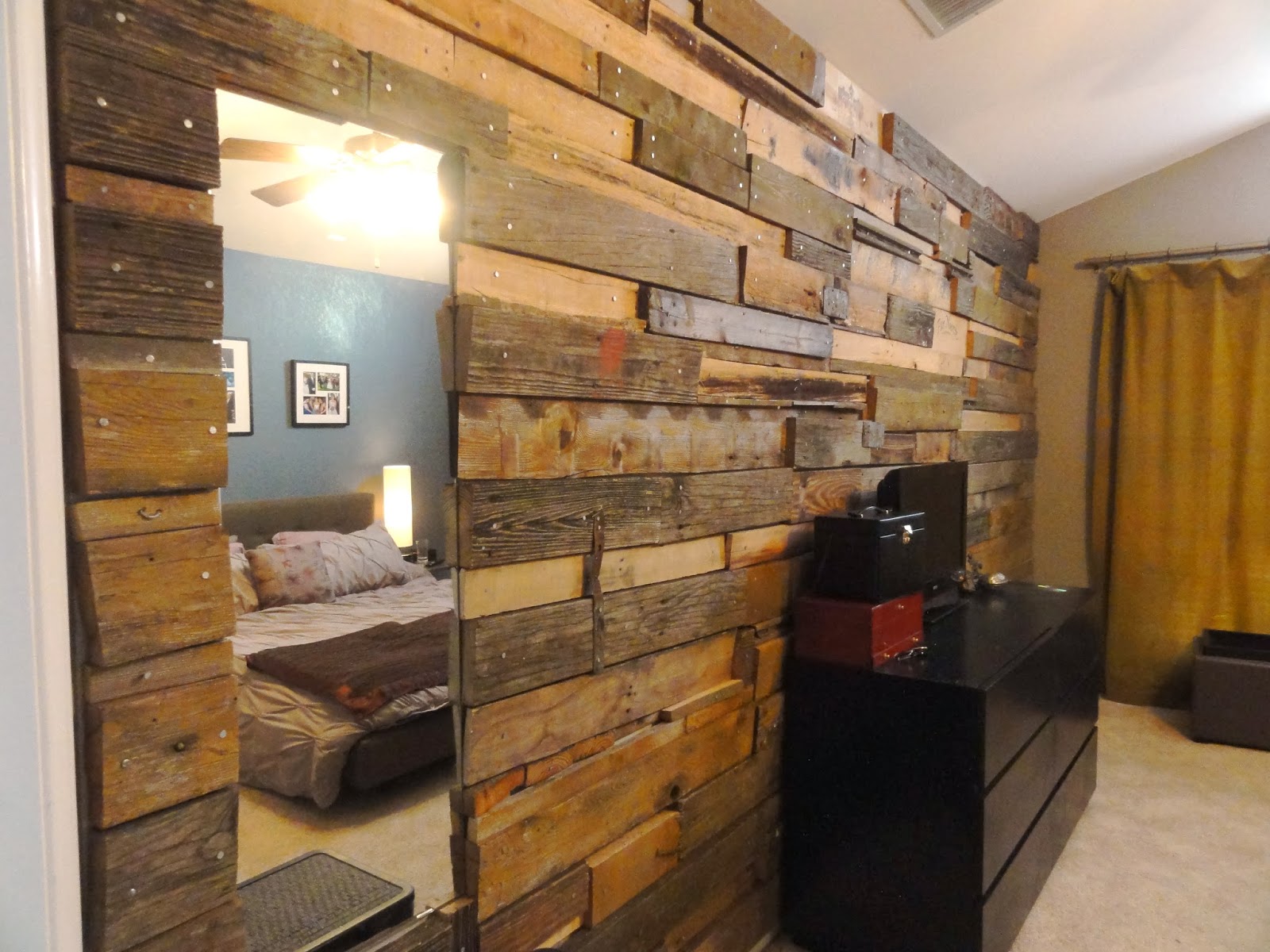 Oh Hai, Austin! Deck the Walls