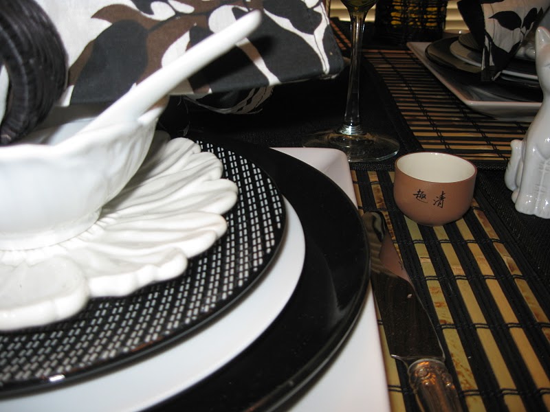 ~Tablescapes By Diane~: Black And White Tablescape.