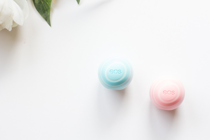 eos visibly soft lip balm review vanilla mint and coconut milk
