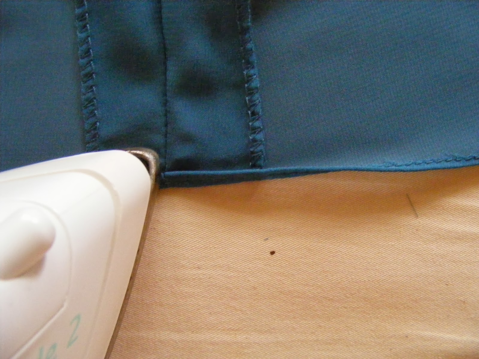 How to Hem Chiffon the Easy Way {needle and thREAD}