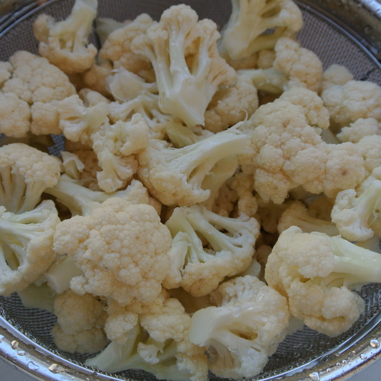 Mom, What's For Dinner? Cheesy Cauliflower