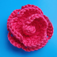 Цветы крючком- Роза с лепесками