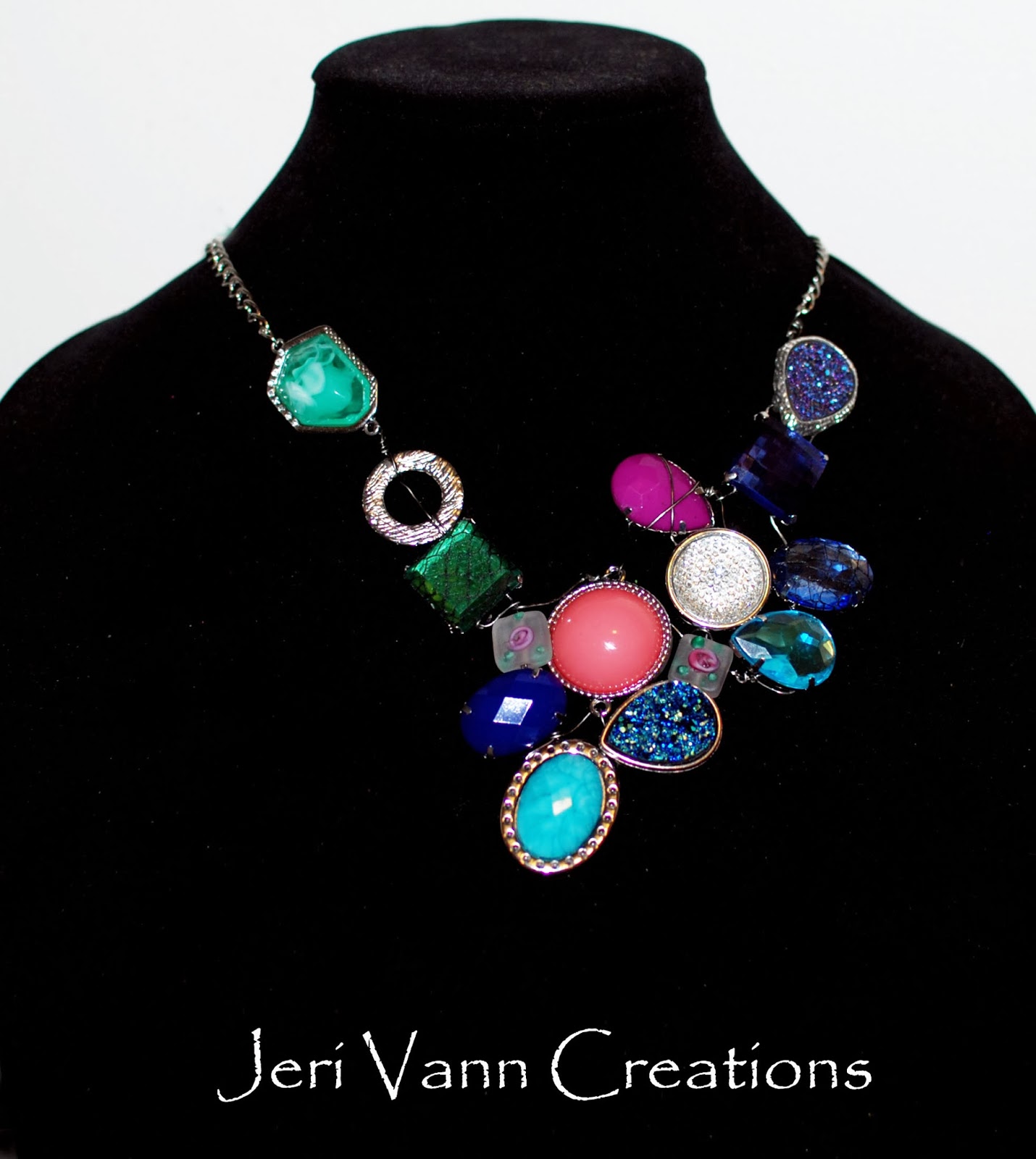 Jeri Vann My Creative Mind Chunky Color Necklace