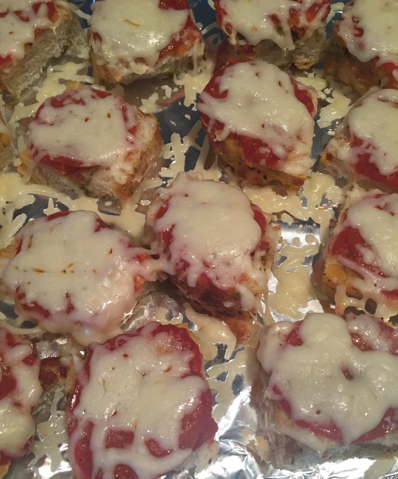 Living on Cloud Nine PEPPERONI PIZZA BREAD BITES