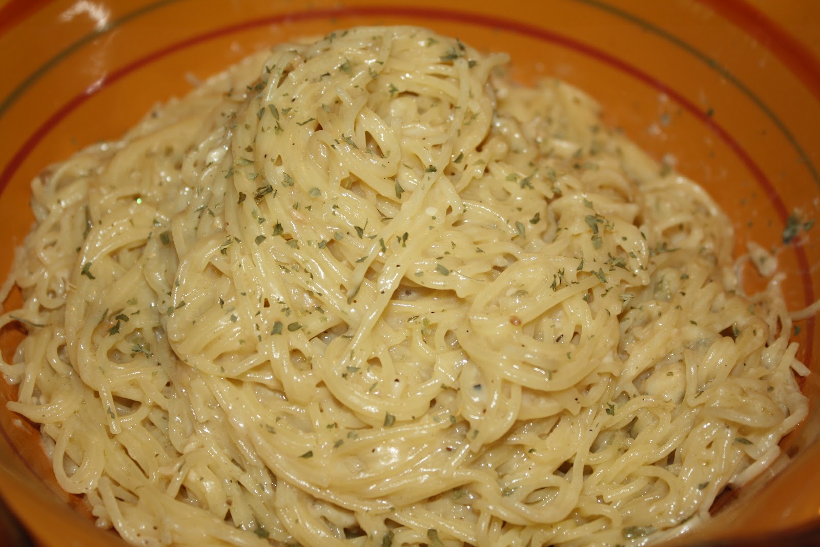 Crafty Momma Creamy Garlic Pasta