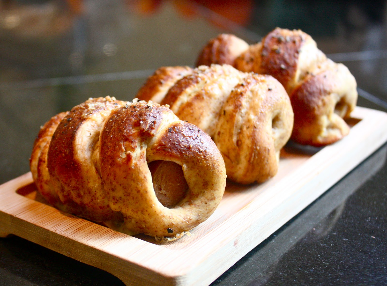 mallstyle mini pretzel dogs Cannella Vita