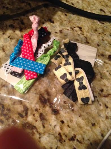A World Of Reviews Giveaways And More 6d Hair Ties Review