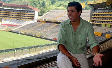                                                                                      Ángel Gómez