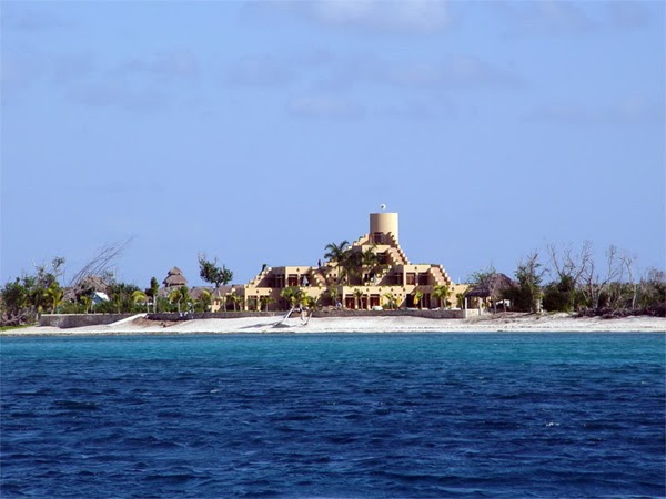 Die schönsten Strandhäuser: Riesiges Strandhaus direkt am weissen