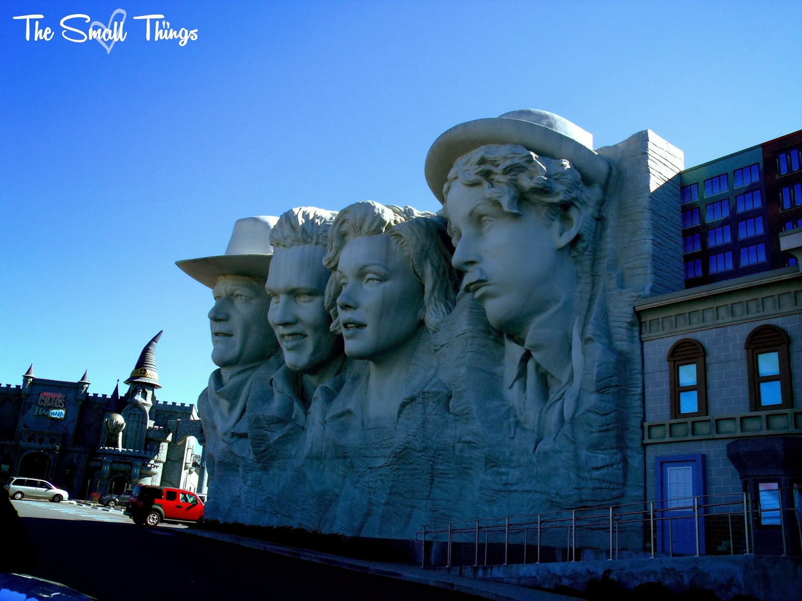 Hollywood Wax Museum, Castle Of Chaos & Hannah's Maze Of Mirrors in