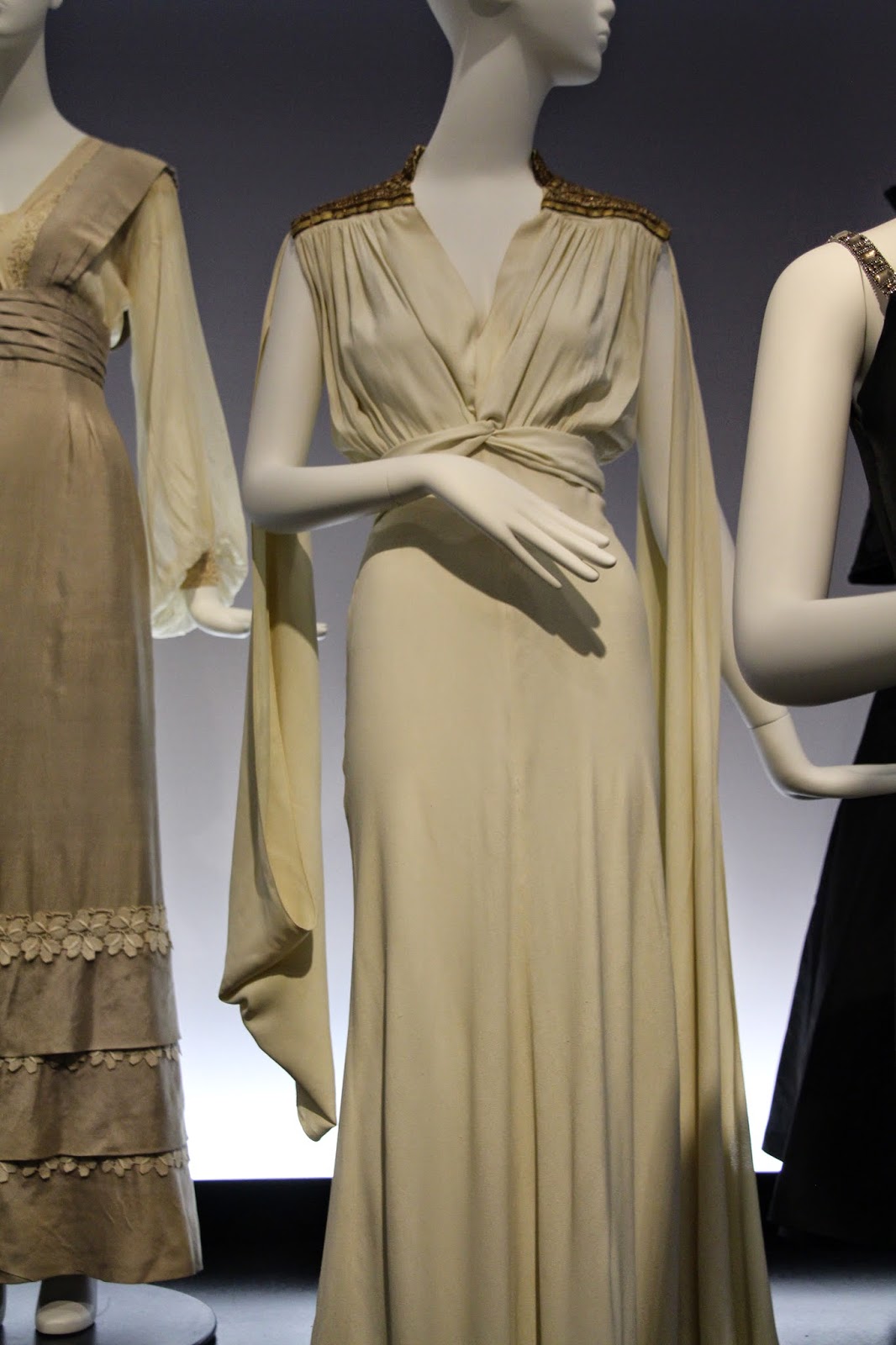 THE VINTAGE FILM COSTUME COLLECTOR COSTUMES FROM THE GOLDEN AGE OF HOLLYWOOD!
