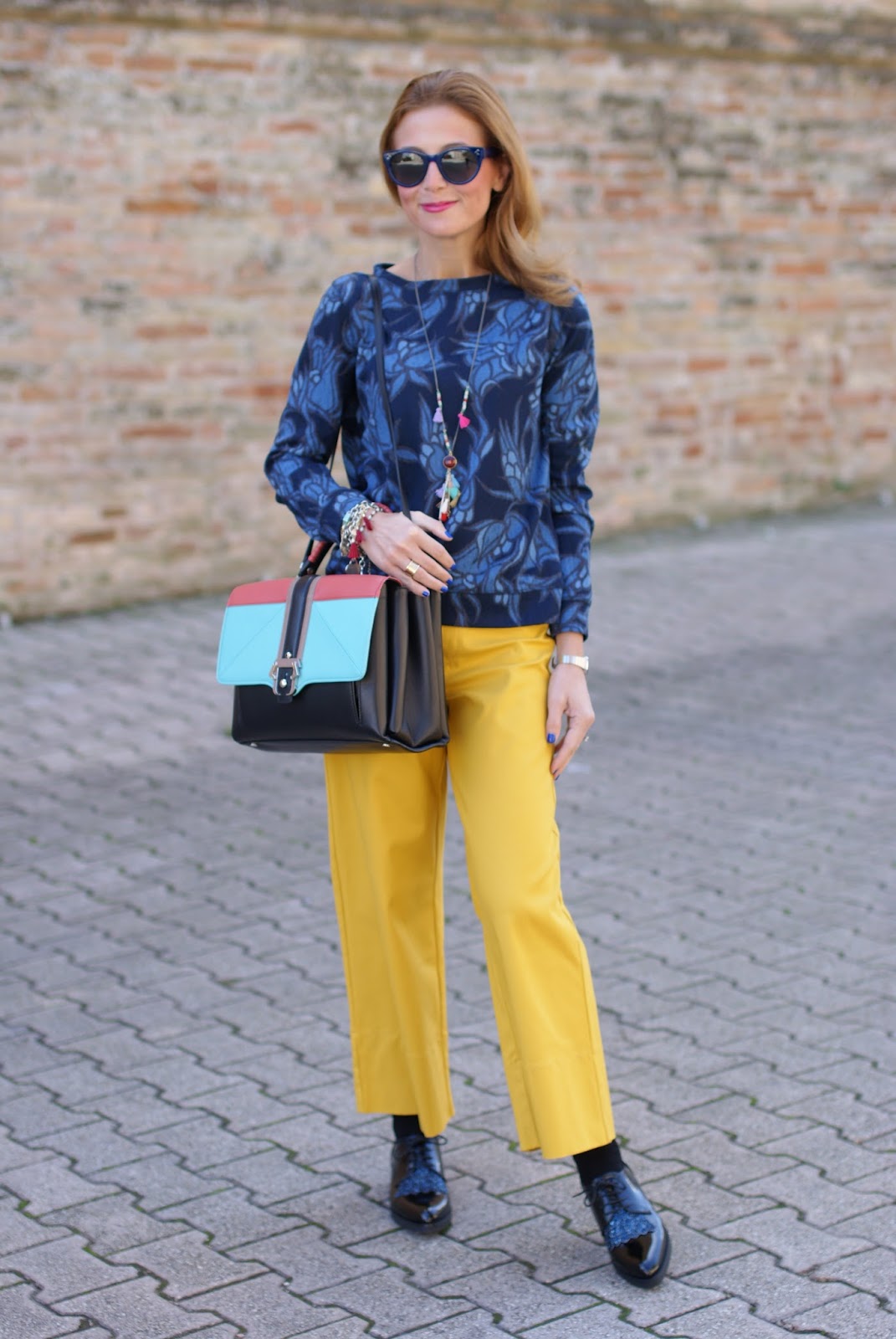 Paula Cademartori Faye handbag, yellow pants and Hype Glass on Fashion and Cookies fashion blog