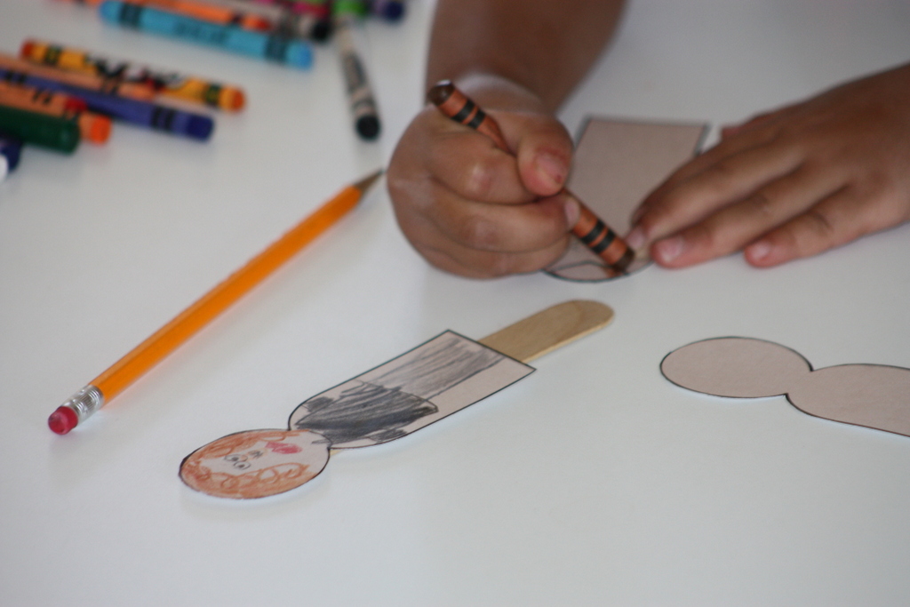 like a pretty petunia Family Popsicle Stick Puppets