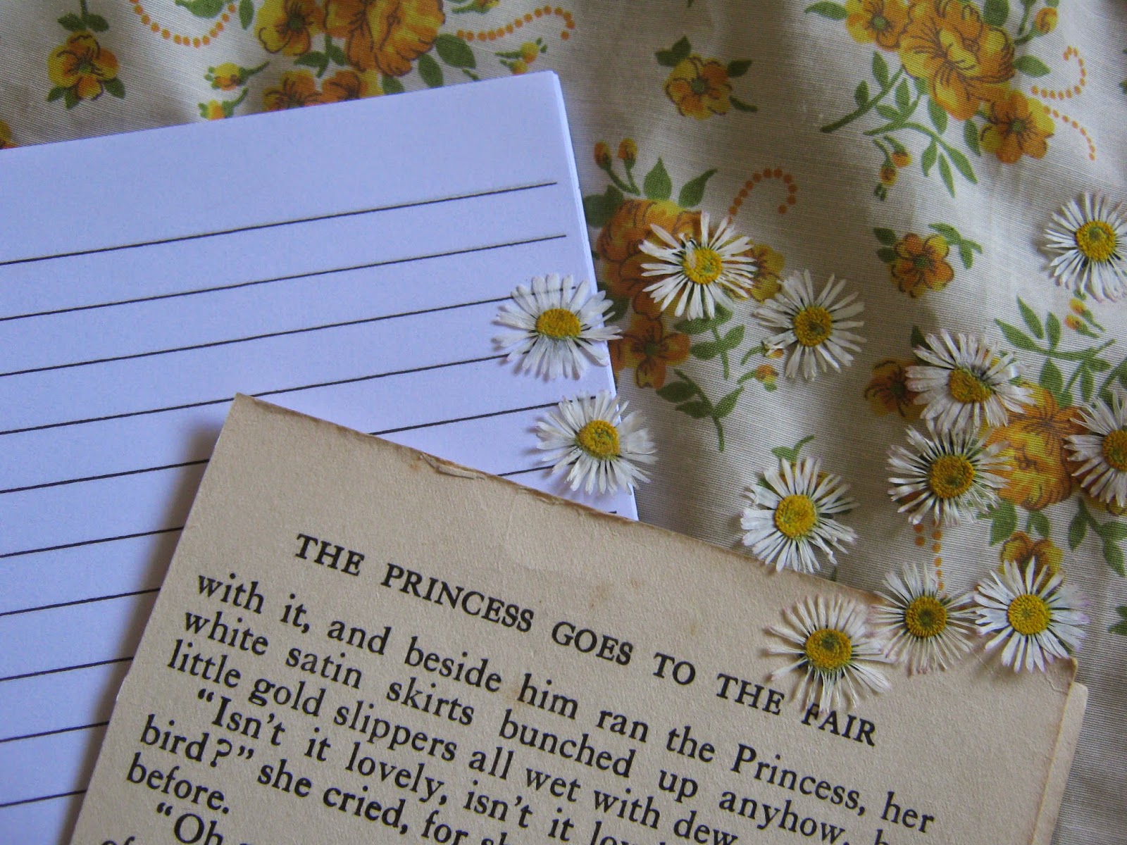 How To Make a Pressed Flower Notebook Awake + Make A Blog for