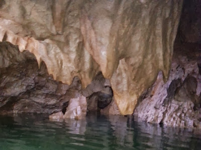Tour động Phong Nha chiều sâu 2500m, tour moi dong Phong Nha 2,5km, tour moi dong Phong Nha 2,5km bang thuyen kayak - thuyen doc moc Tour động Phong Nha chiều sâu 2500m, tour moi dong Phong Nha 2,5km, tour moi dong Phong Nha 2,5km bang thuyen kayak - thuyen doc moc