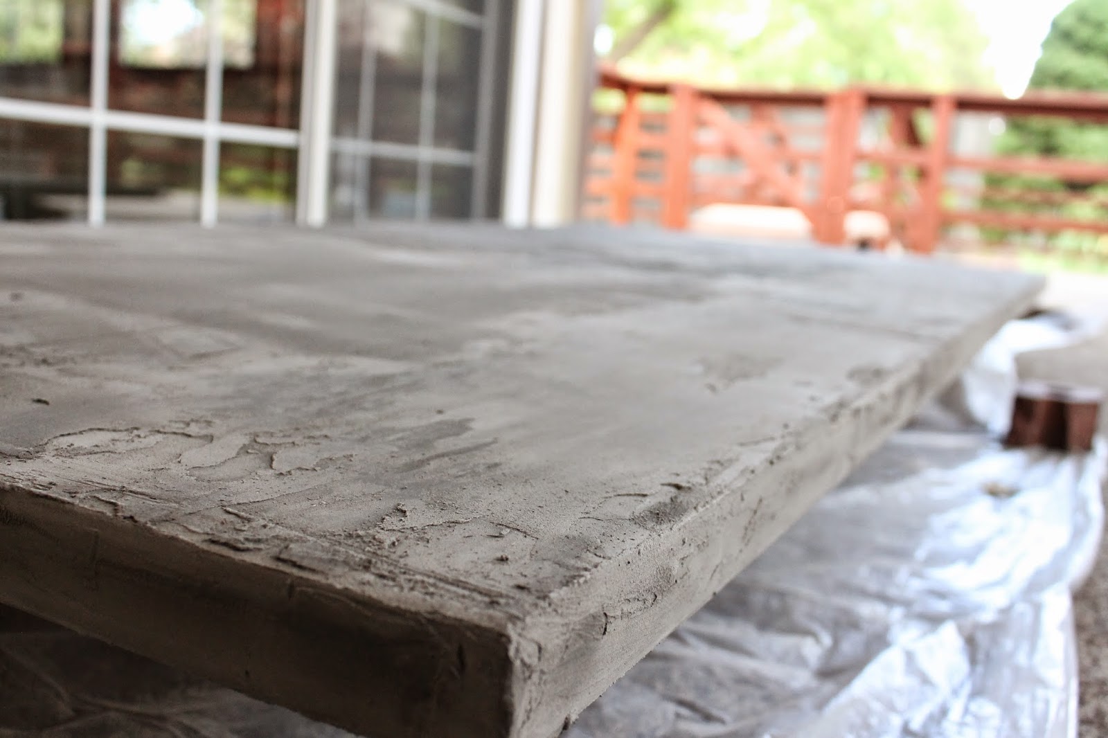 Wonderfully Made DIY Concrete Desktop