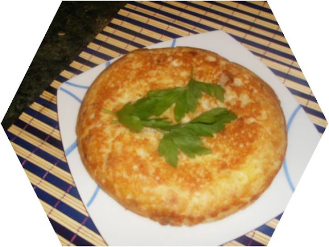 Tortilla De Patatas  Con  Bonito En  Escabeche
