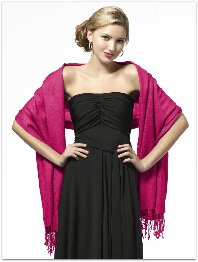 En casa de Oly: 12 maneras de llevar un chal en una boda