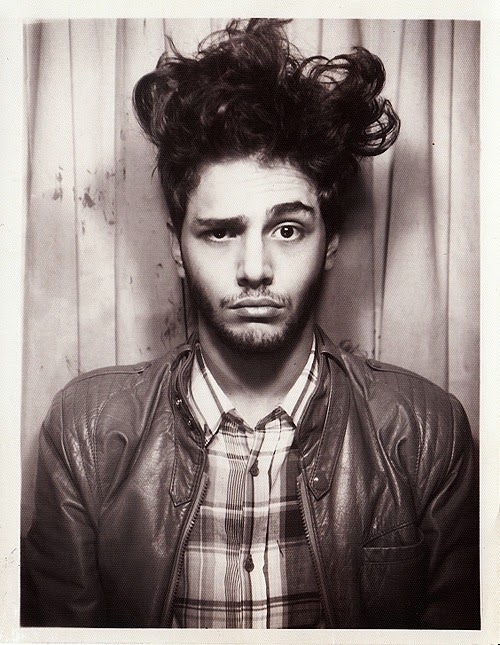 배우 뺨 후려치게 잘생긴 영화감독 | 인스티즈