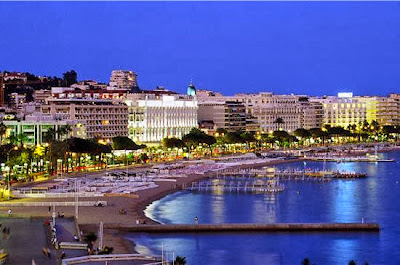 Visuale notturna de la, Cannes, France (Prancis)