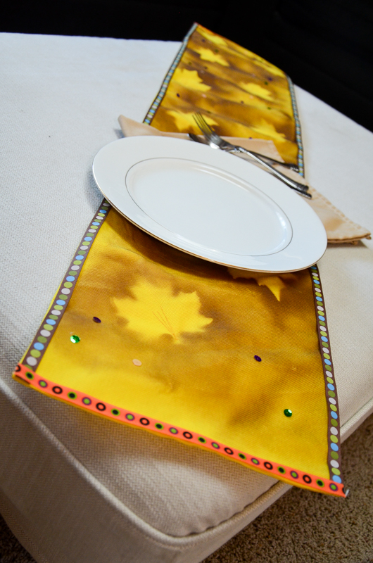 In my shoes Autumn Table Runner *Glue Dots project*