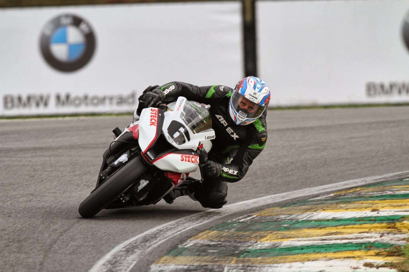 Faustino vence a corrida em Cascavel e consegue assegurar título da  SuperBike