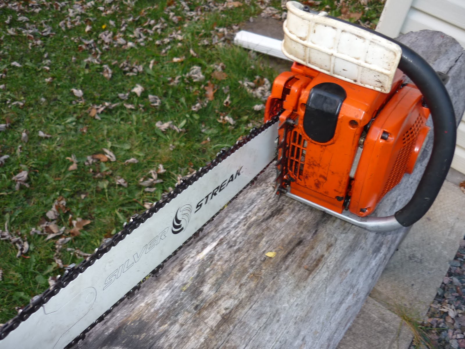 VINTAGE CHAINSAW COLLECTION ECHO CST 610 EVL (LATER AND EARLY MODELS).