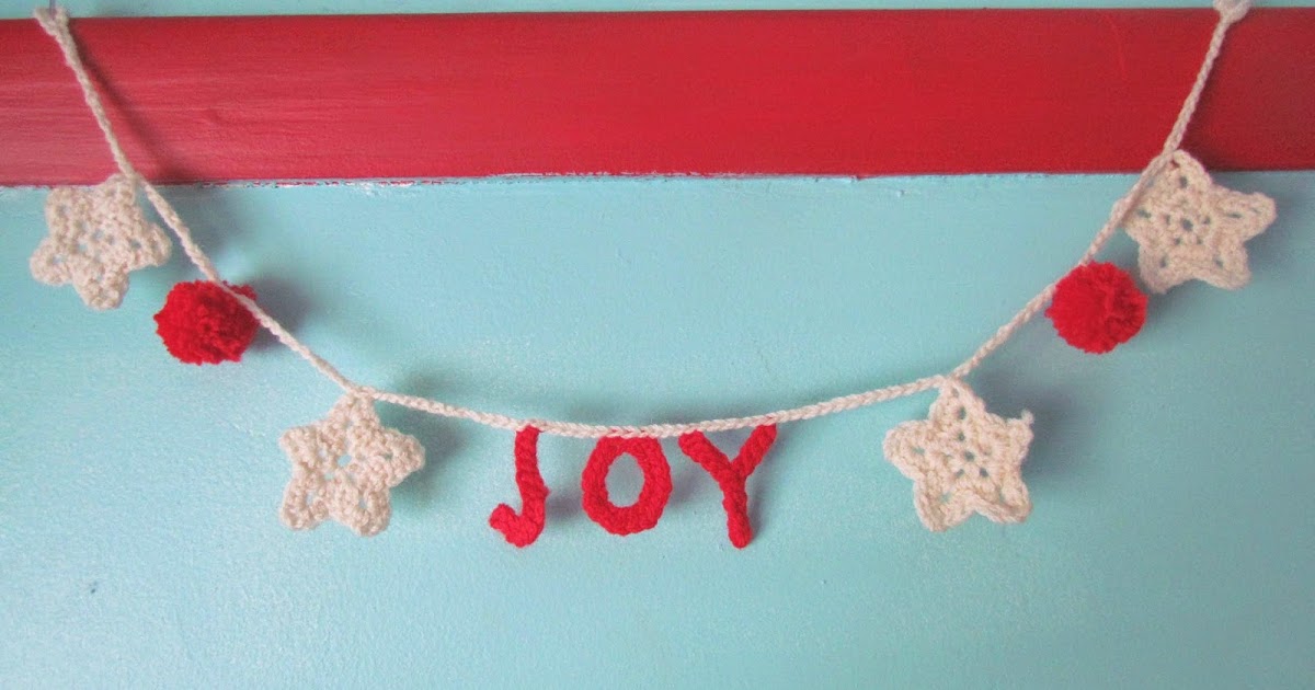 sister outlaws Christmas Garland with Crochet Words! How to