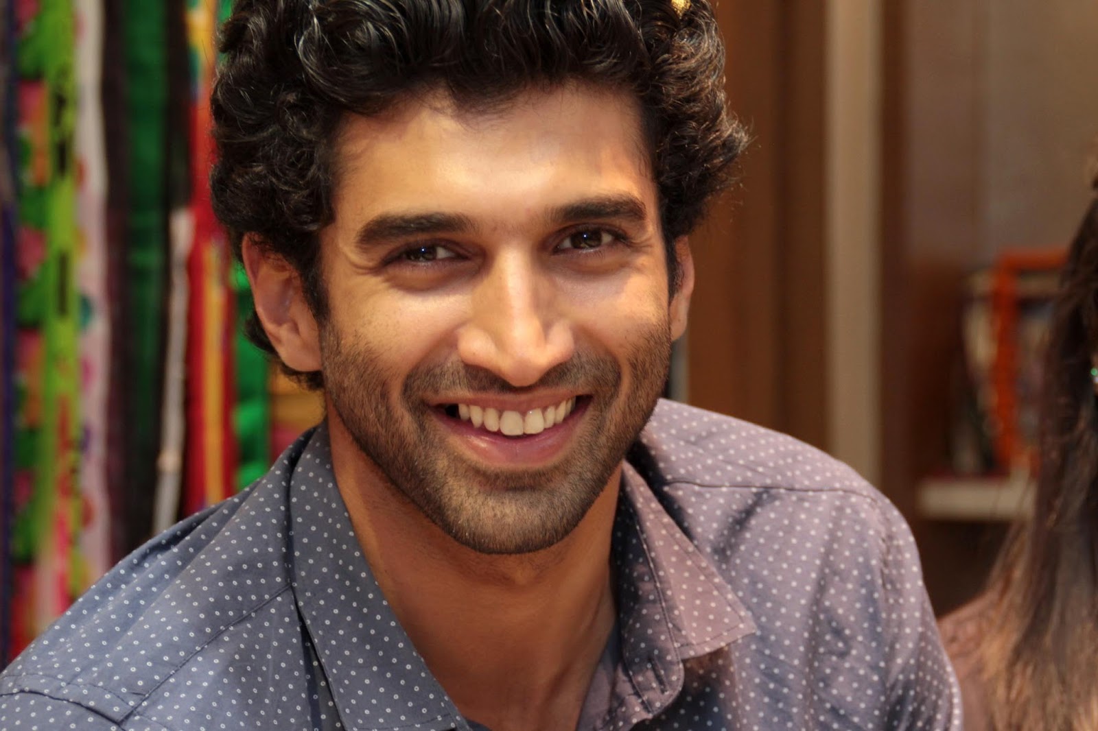 Bollywood, Tollywood & Más: Aditya