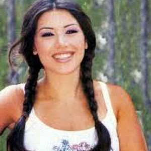 بنات ماكس يخون يارا من أجل سوسو صور كتير