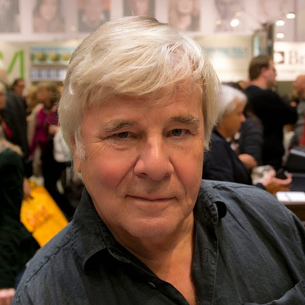 Download RoboCop 1987 1080p-H264-AC 3 DTS 5 1