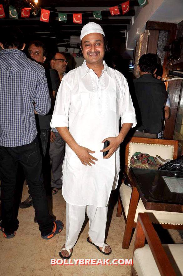 Jameel Khan - (8) - Anurita Jha,Huma Qureshi,Richa Chadda at Iftaar party