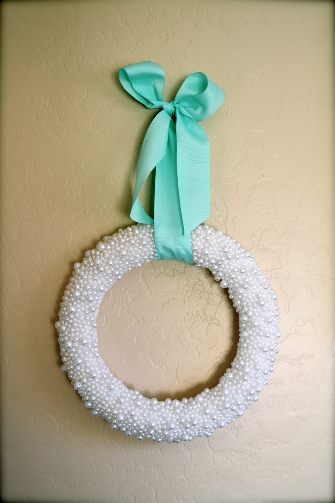 Tutorial Pearl Embellished Wreath Paddington Way.