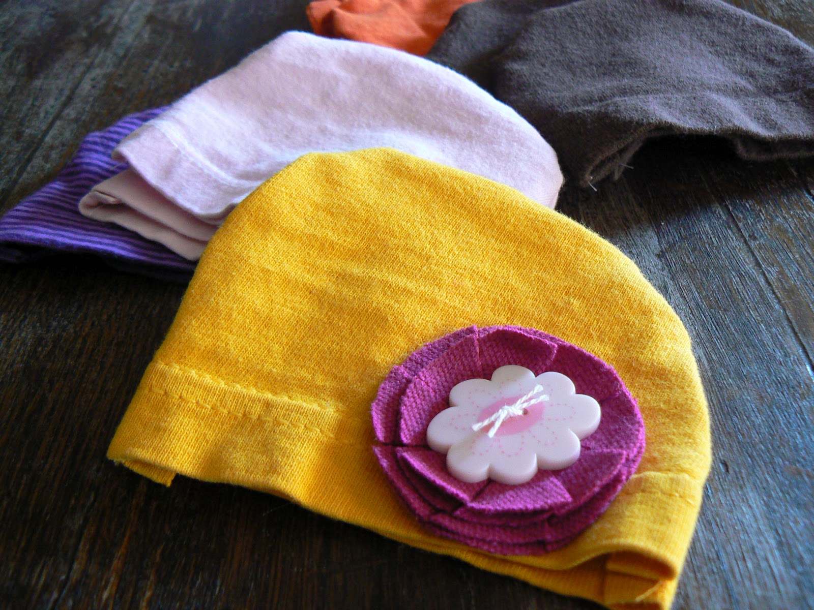 The Creative Homemaker Hats for NICU Babies