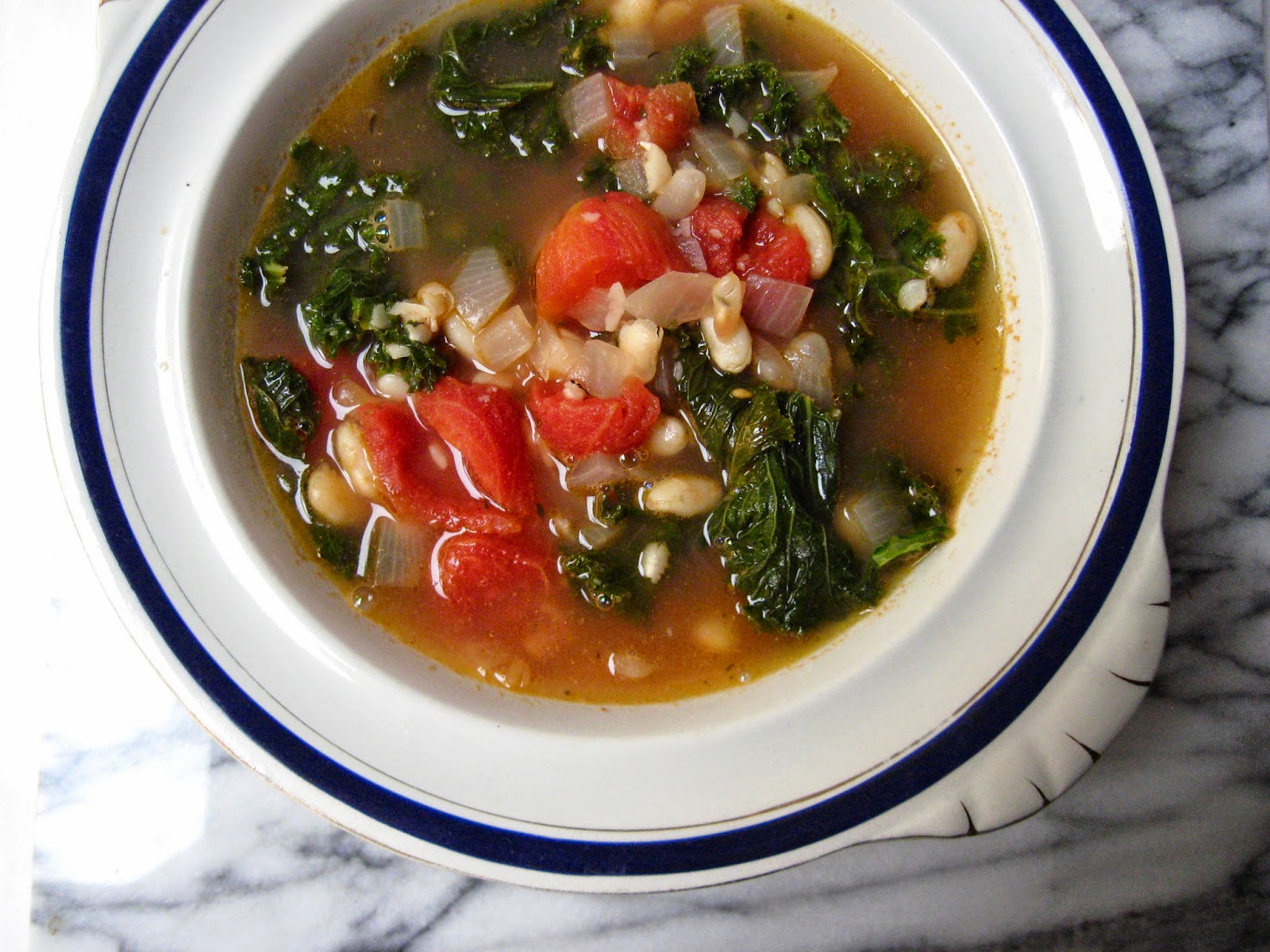 she's in the kitchen Great Northern bean soup with kale, tomatoes