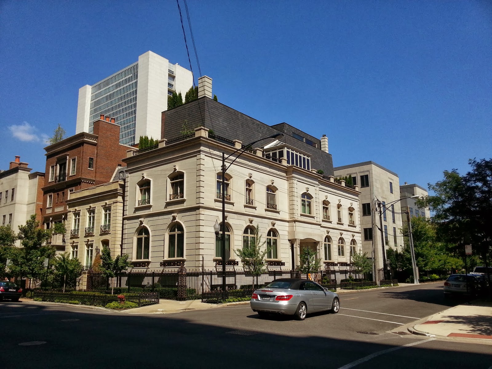 The Chicago Real Estate Local Only one River North single family house