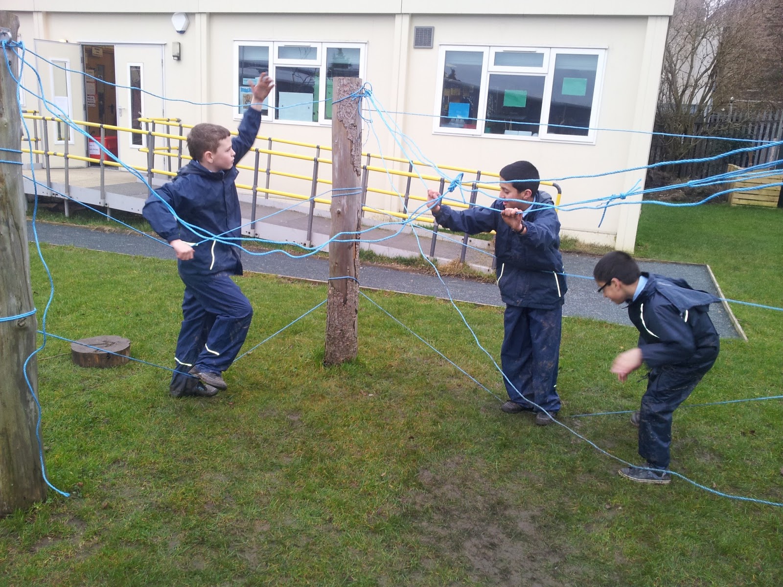 Fagley Primary Forest School Reef Knots and Rope Bridges