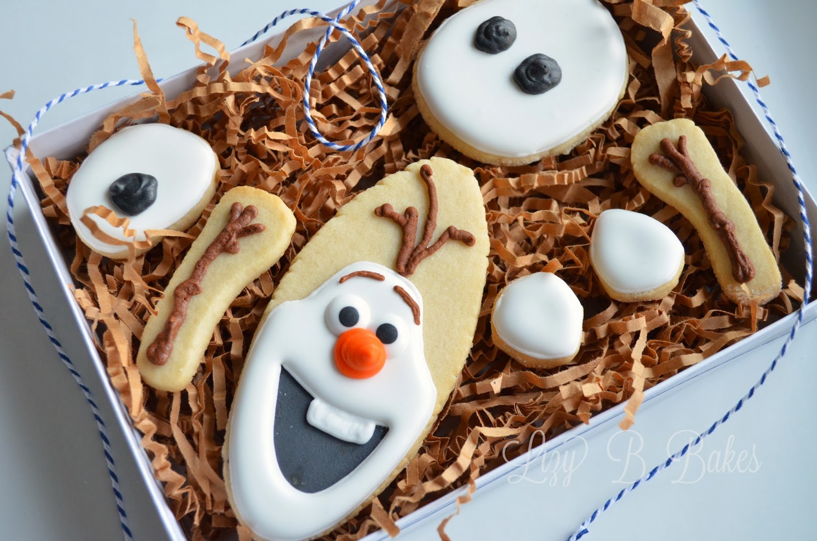 Lizy B: Snowflake Cookies for a Frozen Movie Party!