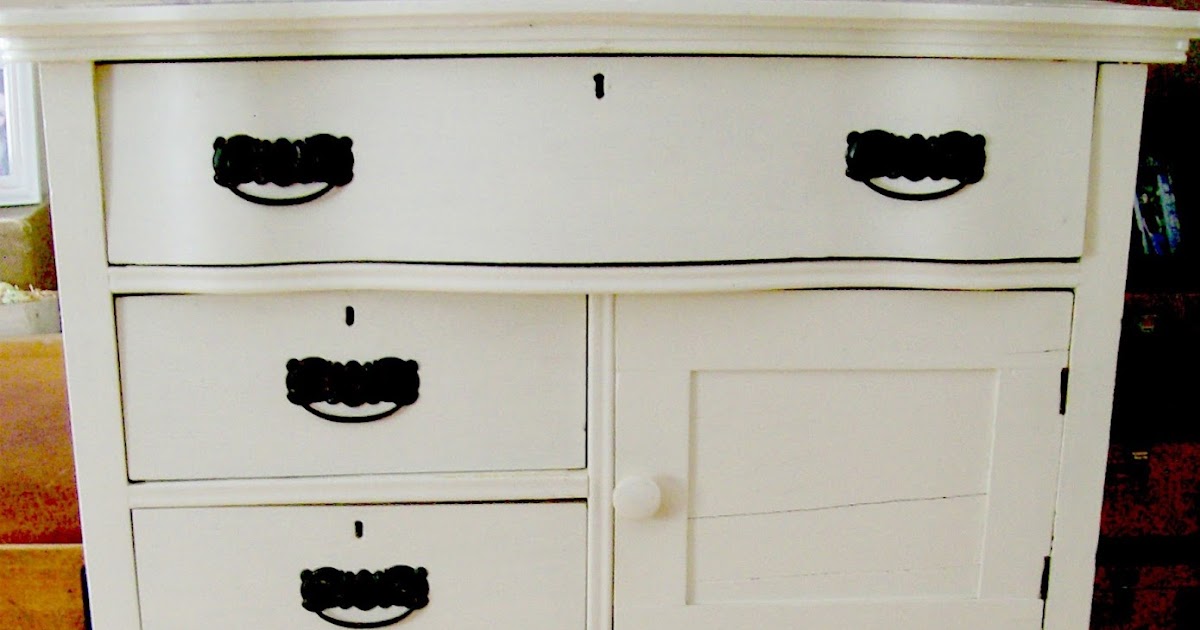 Walnut & Vine Yard Sale Furniture