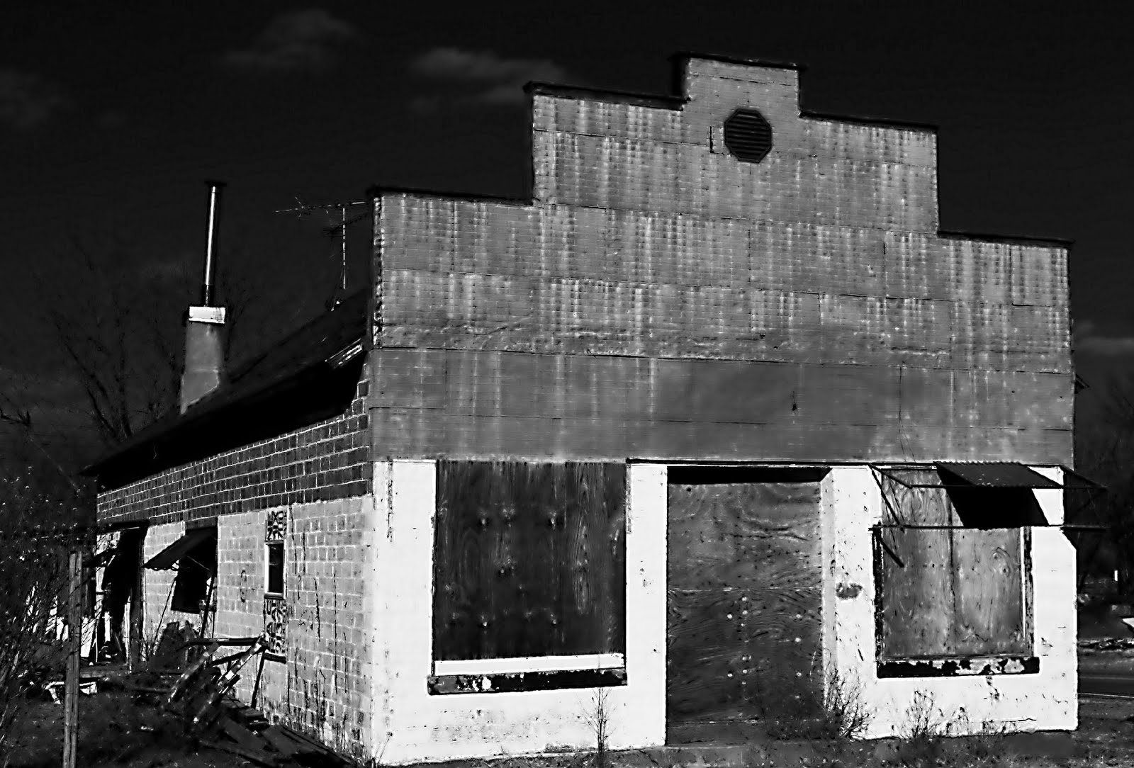 Hip Suburban White Guy Amoret, MO