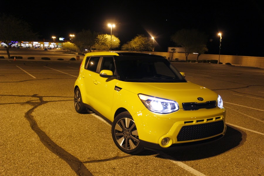 2014 Kia Soul Exclaim Yellow Night Shots... THA KIA SOUL