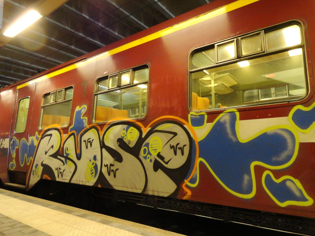 Graffiti wallpaper