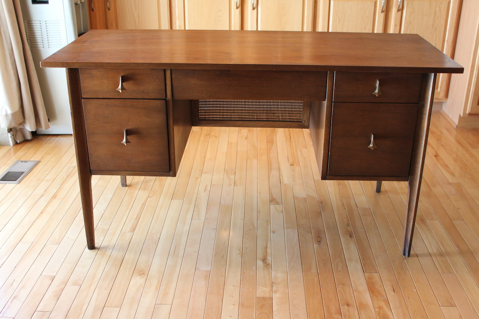 Broyhill Brasilia Desk