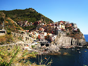 . going to now introduce you to the lovely and littleknown Cinque Terre. (img )