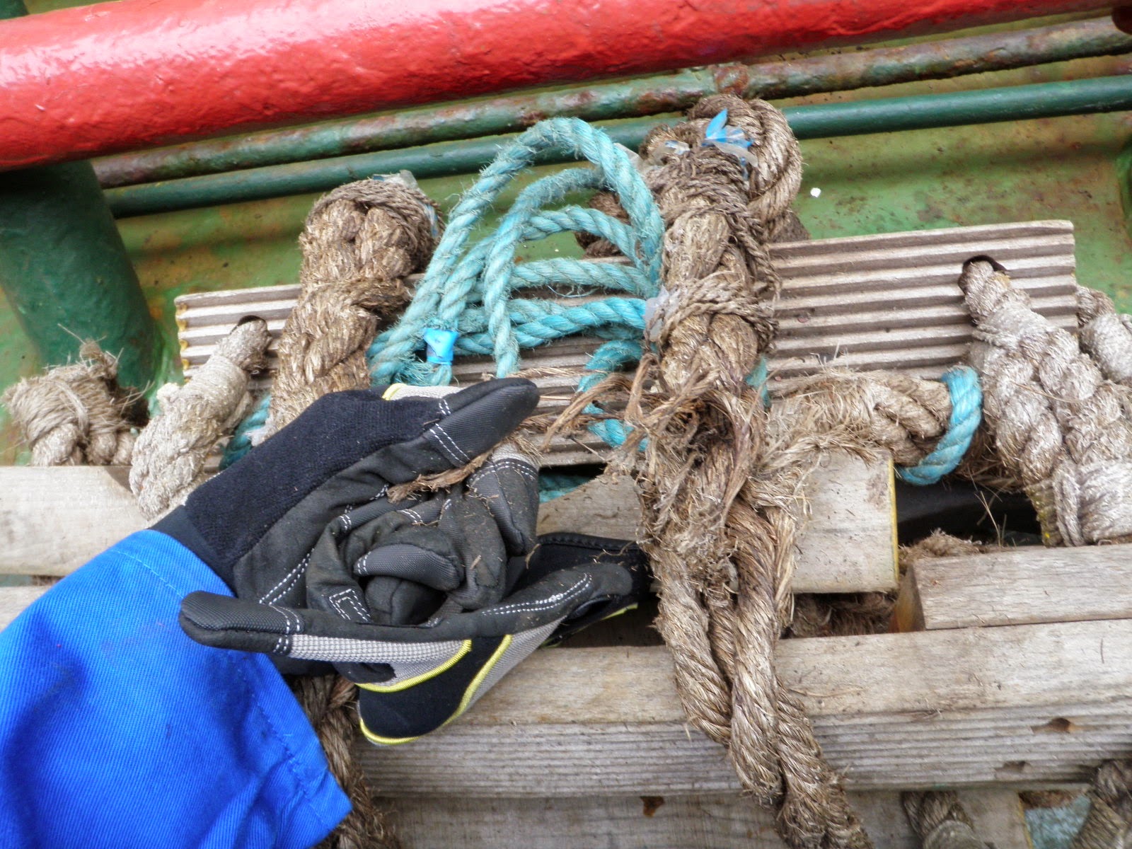 WHAT TO CHECK ON YOUR BOAT ROPES, RIGGING AND LINES