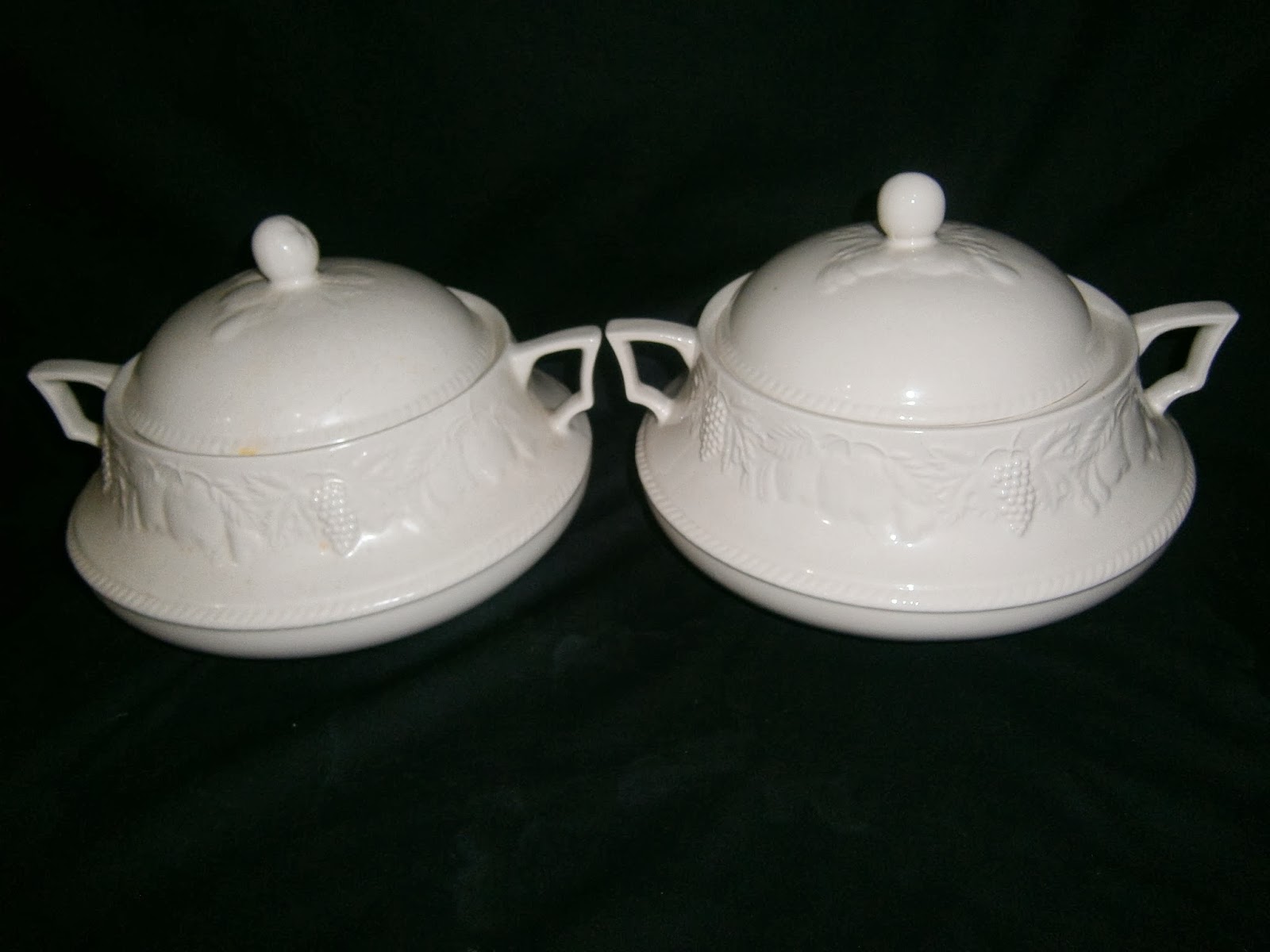TEA/DINNER SETS/ TUREENS & BOWLS